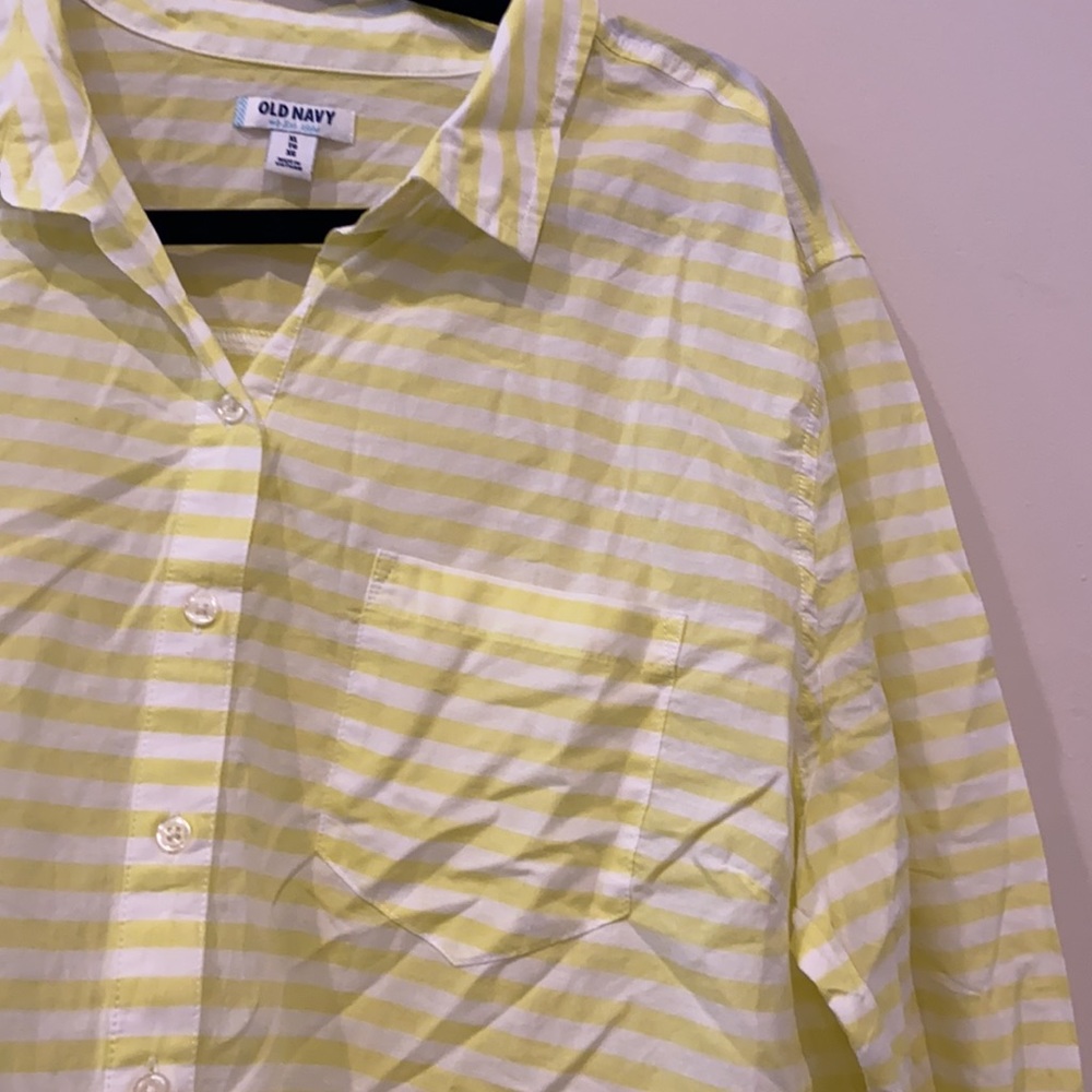 Yellow & White Button-Down - Picture 2 of 7
